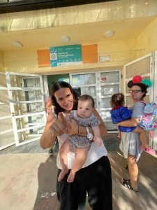 Ernestina y Lucía el primer día de clases