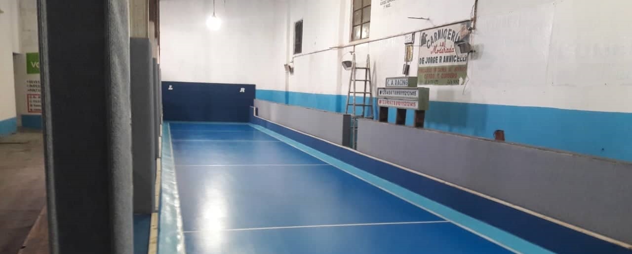 Inauguró el Club Racing su nueva cancha de bochas sintética | Meridiano ...