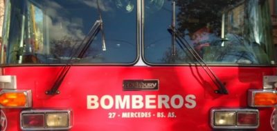 Minutos antes del partido se incendió un auto en la Ruta 5