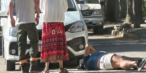 Un nuevo choque entre un auto y una bicicleta, con un joven herido