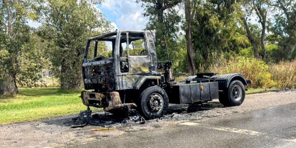 Se incendió un camión en la Ruta 41
