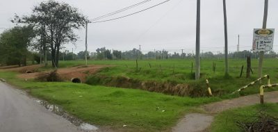 En el loteo de 10 y 93 avanzan con la colocación de luminarias