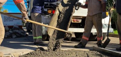 Realizan obras de bacheo sobre la 23