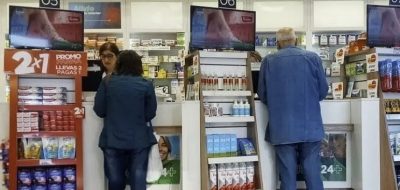 Ayudan a afiliados de PAMI y IOMA a gestionar sus recetas médicas