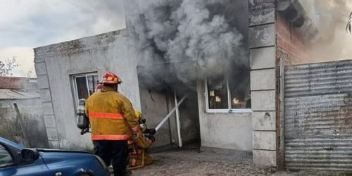 Solicitan donaciones para una familia que perdió todo en el barrio Marchetti