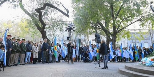 Mercedes conmemora el 216° aniversario de la Revolución de Mayo