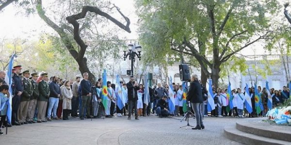 Mercedes conmemora el 216° aniversario de la Revolución de Mayo