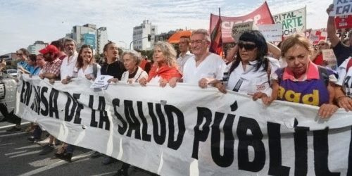 Marchan a Buenos Aires en defensa de la salud pública