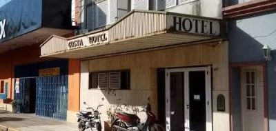 Escándalo en un hotel con dos empleadas despedidas