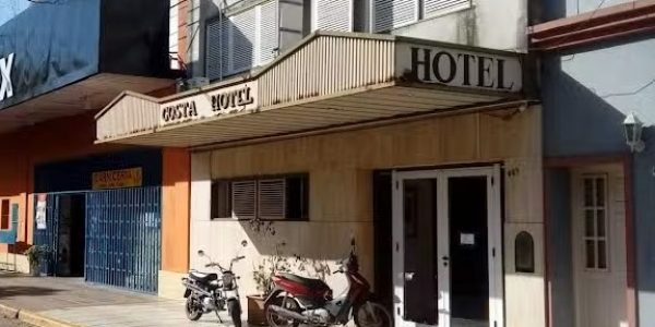 Escándalo en un hotel con dos empleadas despedidas
