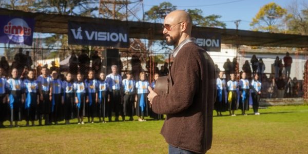 Abel Pintos y figuras del deporte en una acción benéfica por Martiniano