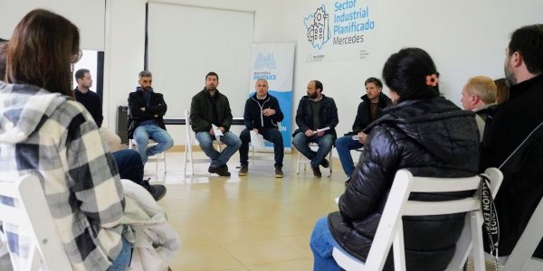 Buscan reforzar la vinculación de las instituciones educativas con empresas