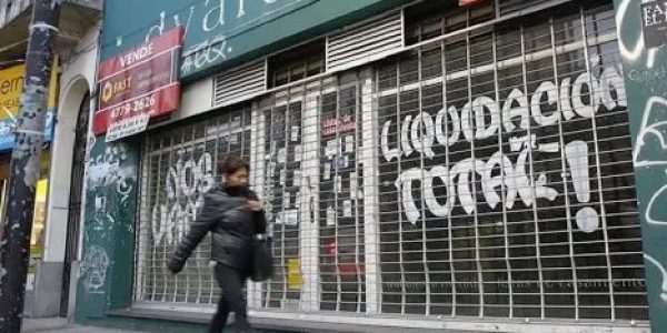 Pocas ventas y costos fijos cada vez más altos: una fórmula letal para el comercio