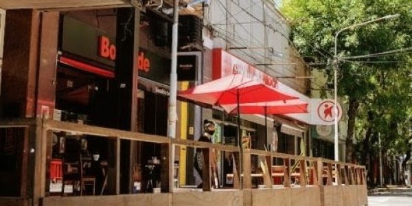 Removieron todos los balcones gastronómicos de la zona céntrica