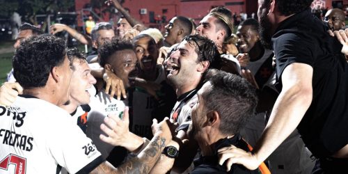 Aunque cayó ante Fluminense, Vasco da Gama celebra como un ídolo a Santiago Sosa