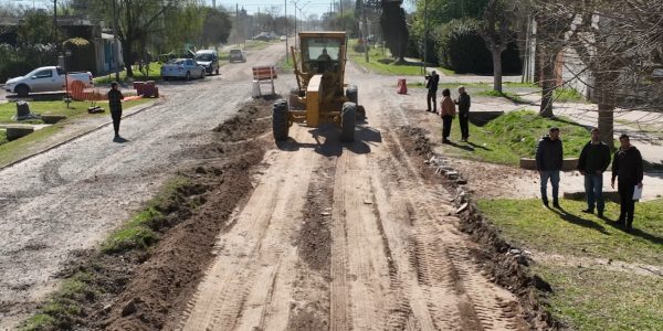 Ahora sí: comenzó la pavimentación de la Av. San Martín