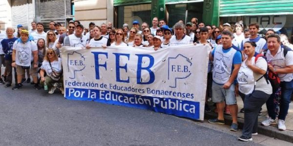 Docentes rechazan el aumento del 6 por ciento en dos tramos otorgado por la Provincia